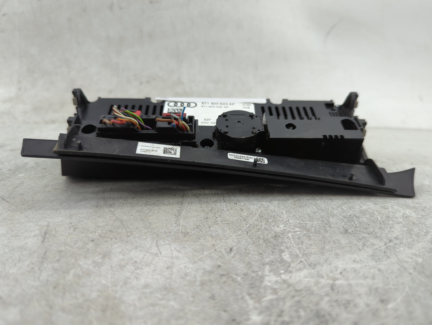2009-2012 Audi Q5 Climate Control Module Temperature AC/Heater Replacement P/N:8T1 820 043 AP Fits OEM Used Auto Parts - Oem