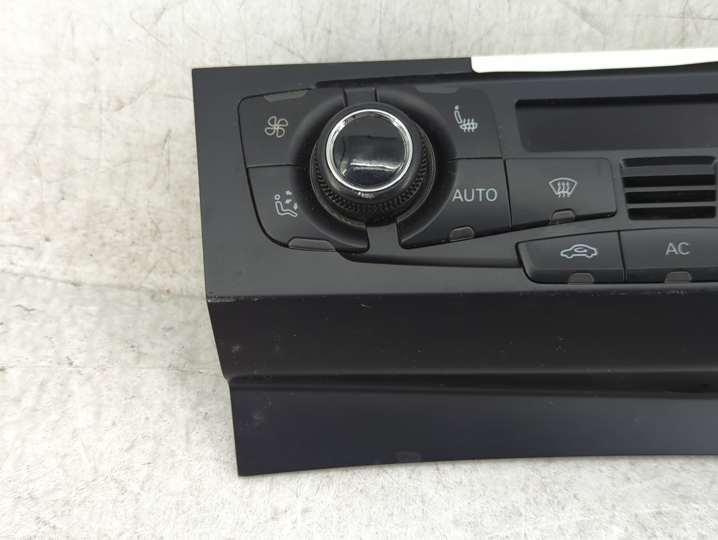 2009-2012 Audi Q5 Climate Control Module Temperature AC/Heater Replacement P/N:8T1 820 043 AC 8T1 820 043 AQ Fits OEM Used A