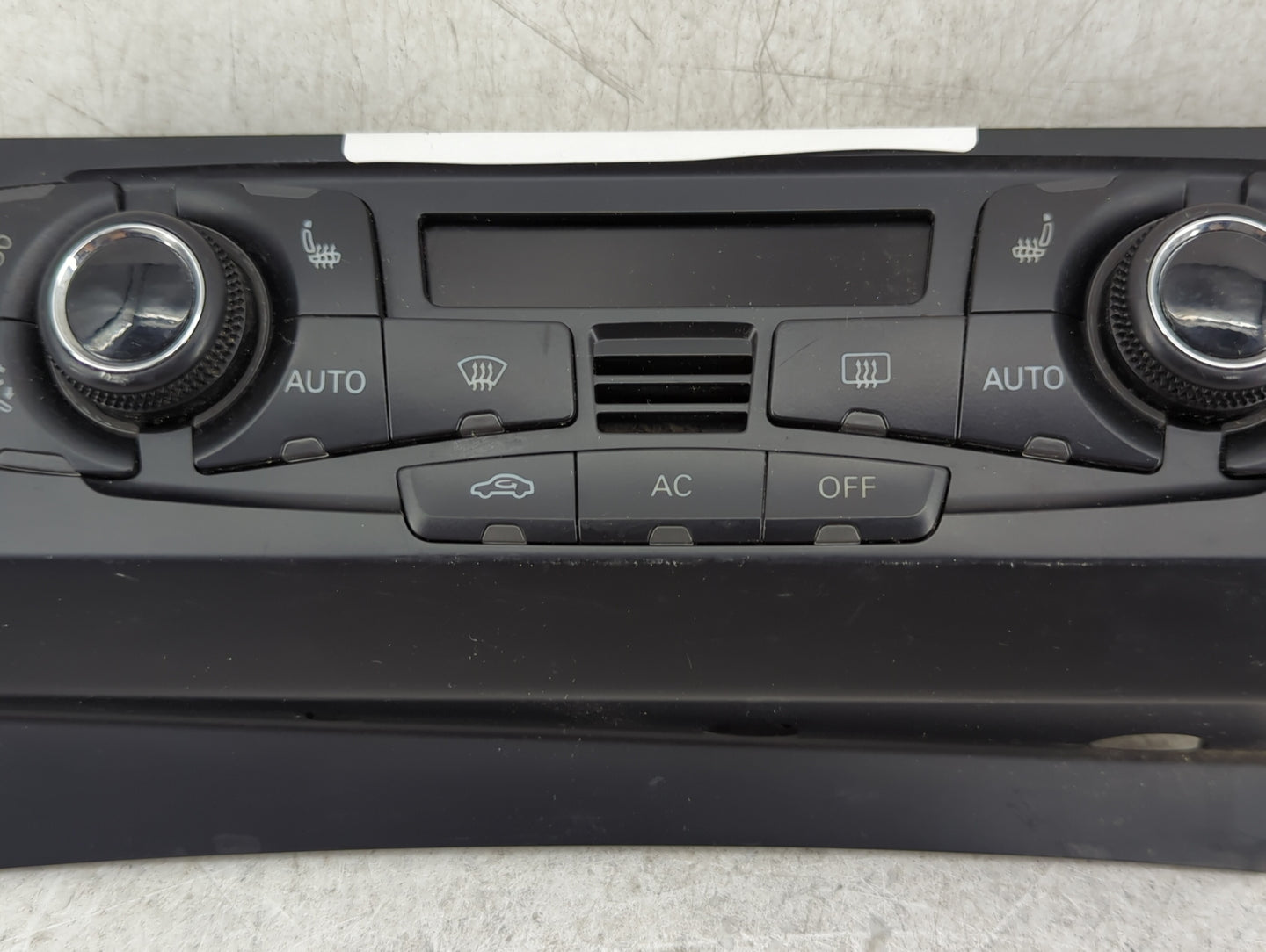 2009-2012 Audi Q5 Climate Control Module Temperature AC/Heater Replacement P/N:8T1 820 043 AC 8T1 820 043 AQ Fits OEM Used A