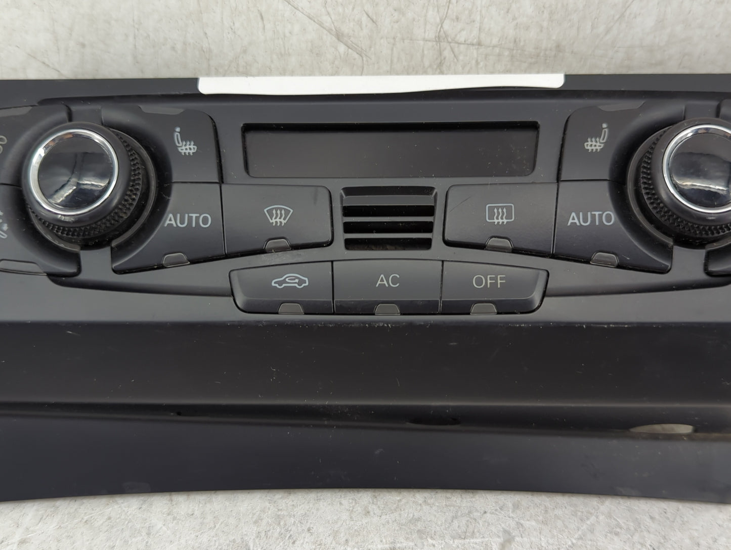 2009-2012 Audi Q5 Climate Control Module Temperature AC/Heater Replacement P/N:8T1 820 043 AC 8T1 820 043 AQ Fits OEM Used A