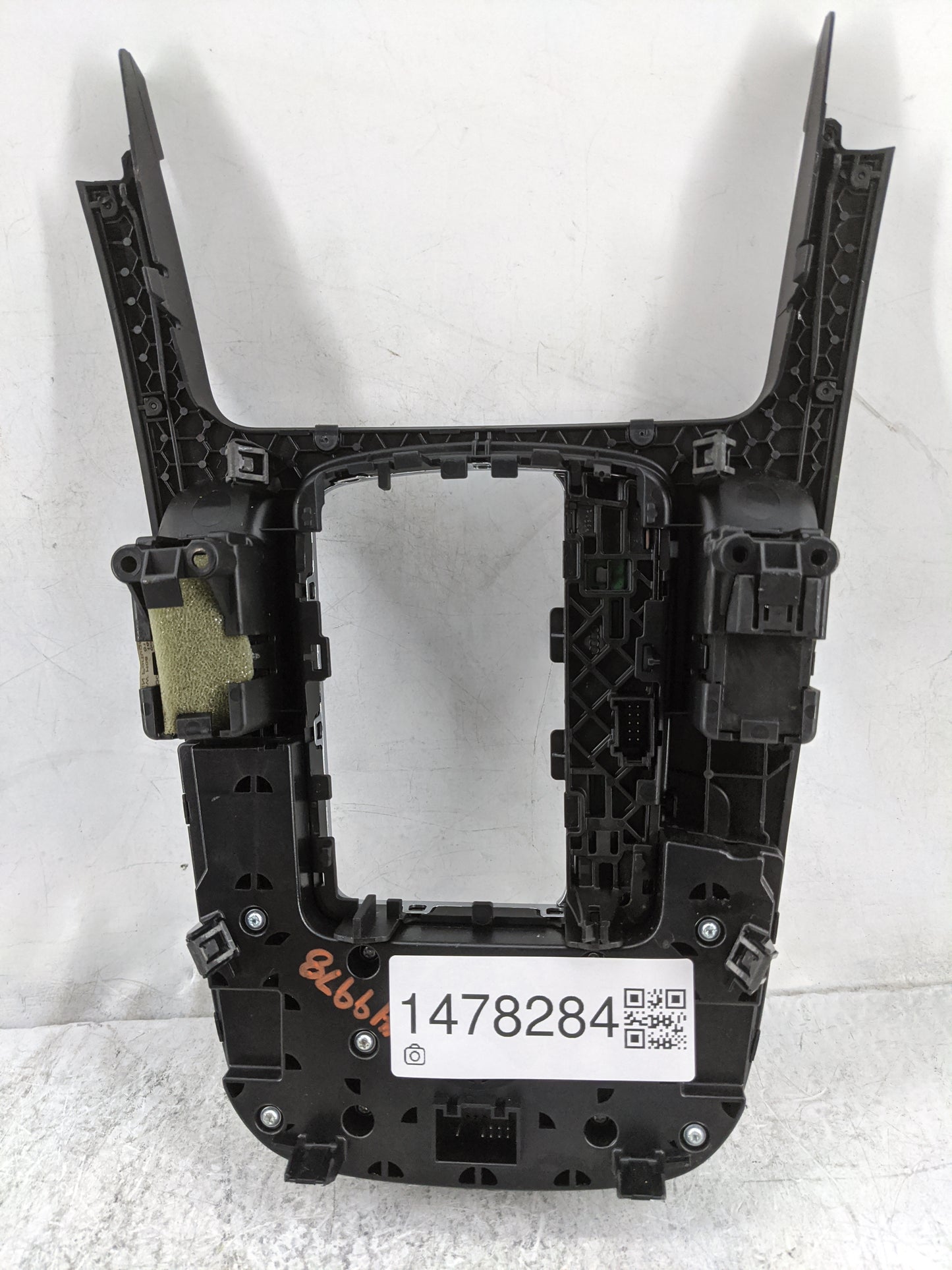 2009-2017 Audi Q5 Radio AM FM Cd Player Receiver Replacement P/N:8T0919609F 8T0919609FWFX Fits OEM Used Auto Parts - Oemused