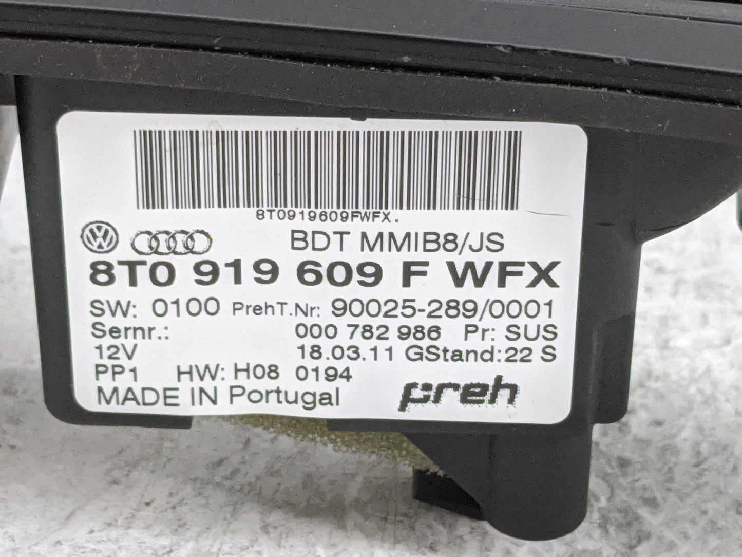 2009-2017 Audi Q5 Radio AM FM Cd Player Receiver Replacement P/N:8T0919609F 8T0919609FWFX Fits OEM Used Auto Parts - Oemused