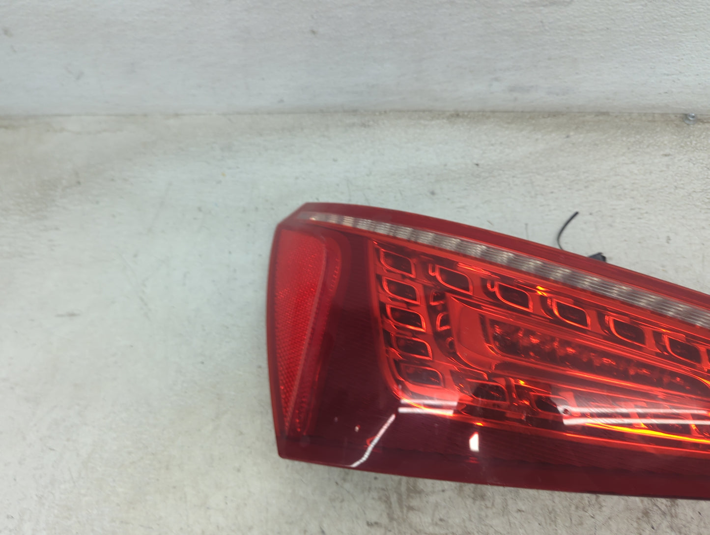 2011 Audi Q5 Driver Left Side Deck Lid Mounted Tail Light - Oemusedautoparts1.com