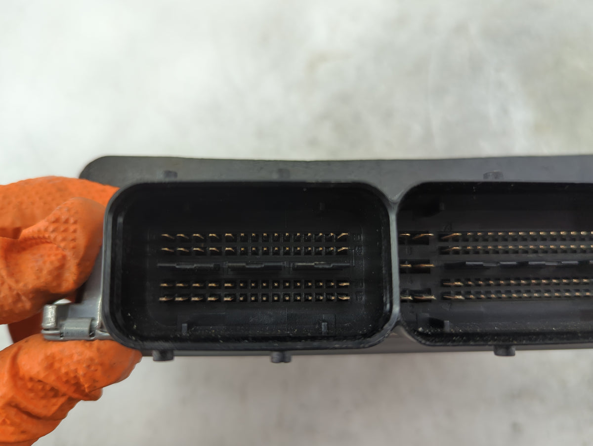 2011-2012 Audi Q5 PCM Engine Control Computer ECU ECM PCU OEM P/N:8R0907559G 8F0907559A, 5WP46282 Fits Fits 2011 2012 OEM Us