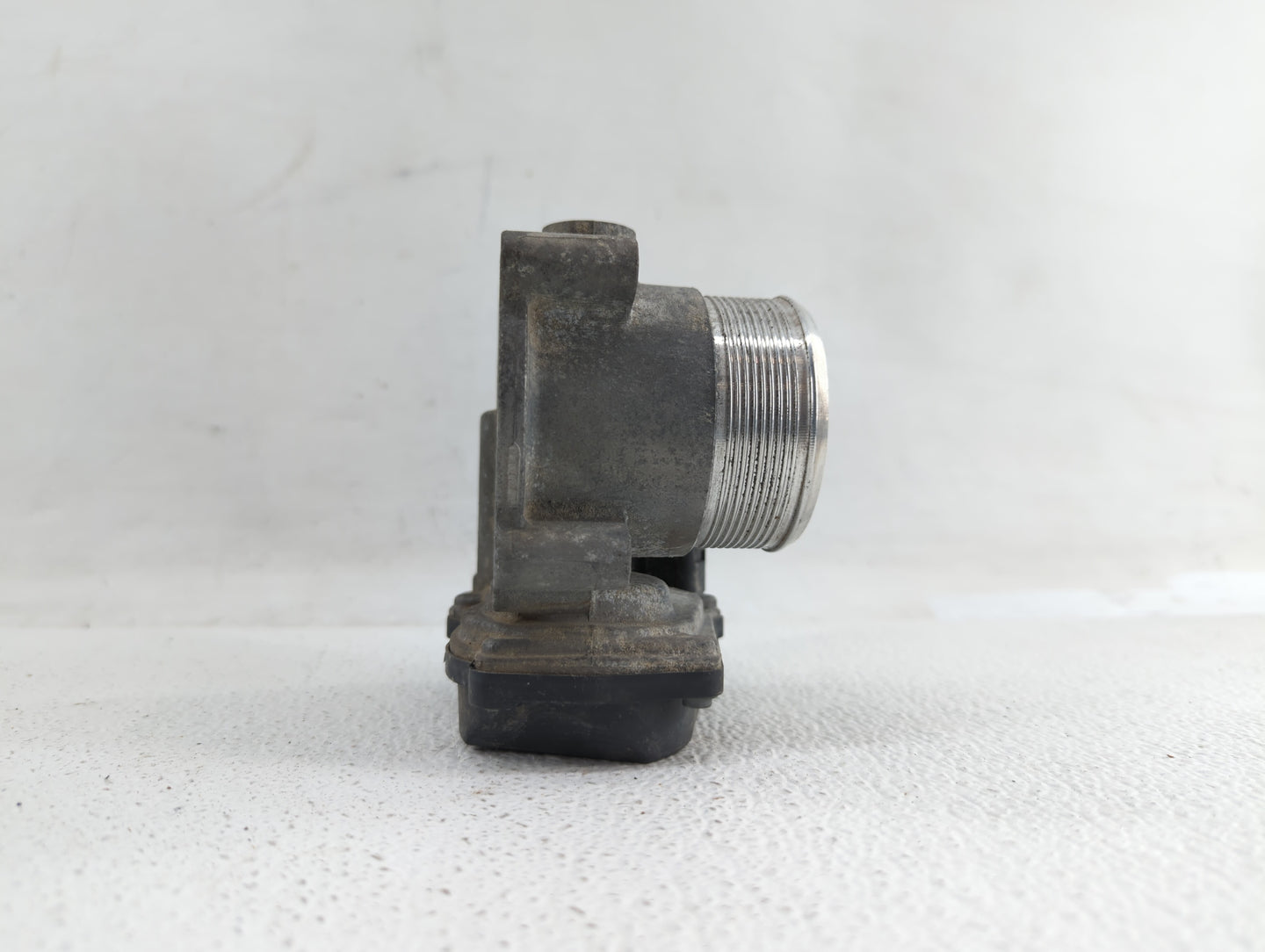 2010-2017 Audi Q5 Throttle Body P/N:06F 133 062 G 06F 133 062 Q Fits OEM Used Auto Parts - Oemusedautoparts1.com
