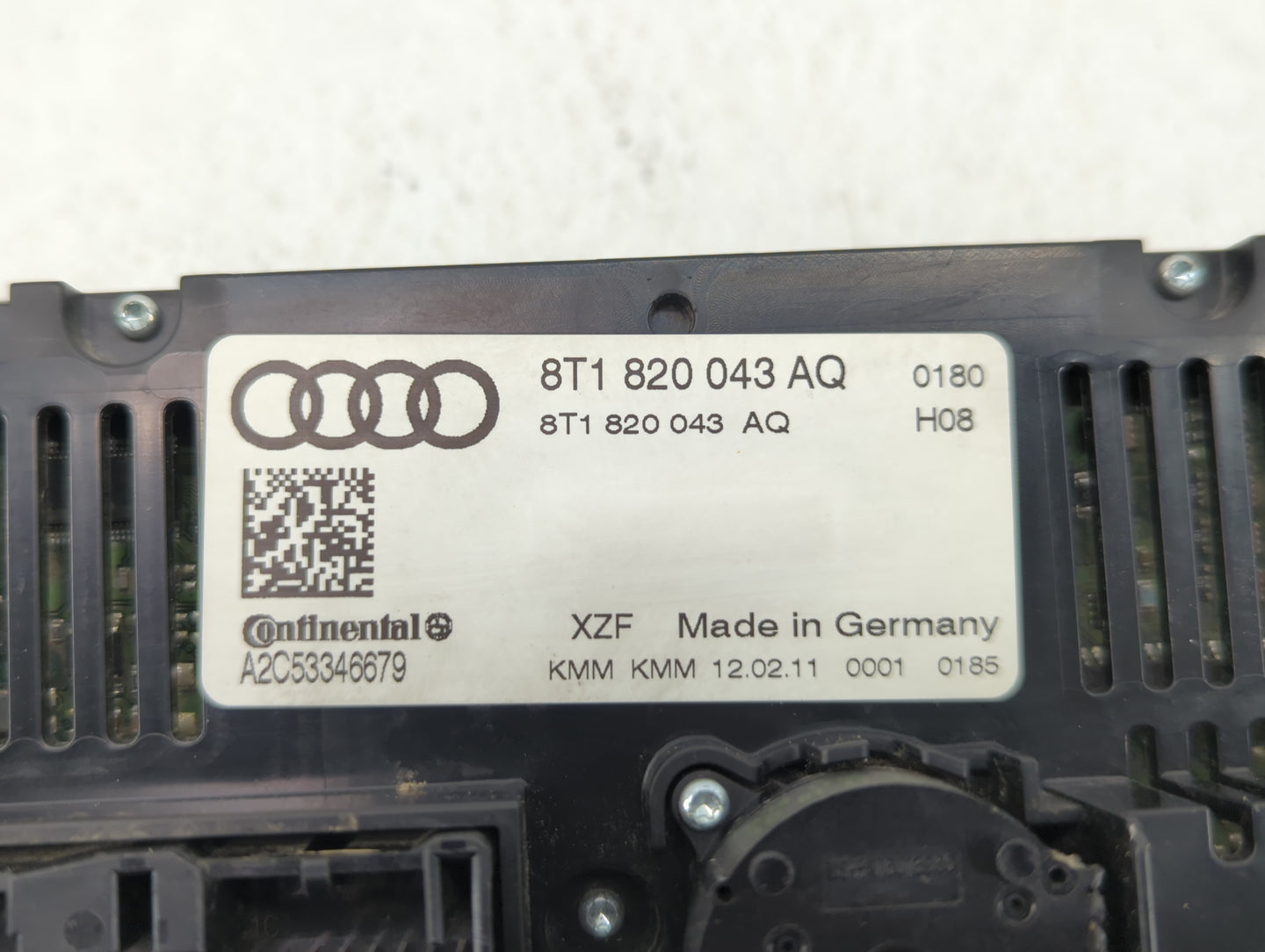 2009-2012 Audi Q5 Climate Control Module Temperature AC/Heater Replacement P/N:8T1 820 043 AA 8T1 820 043 AK Fits OEM Used A