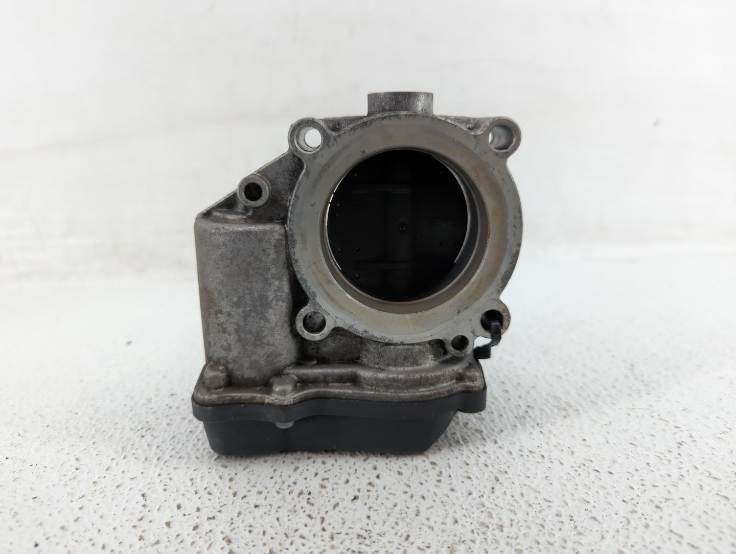 2010-2017 Audi Q5 Throttle Body P/N:06F 133 062 T 06F 133 062 Q Fits OEM Used Auto Parts - Oemusedautoparts1.com