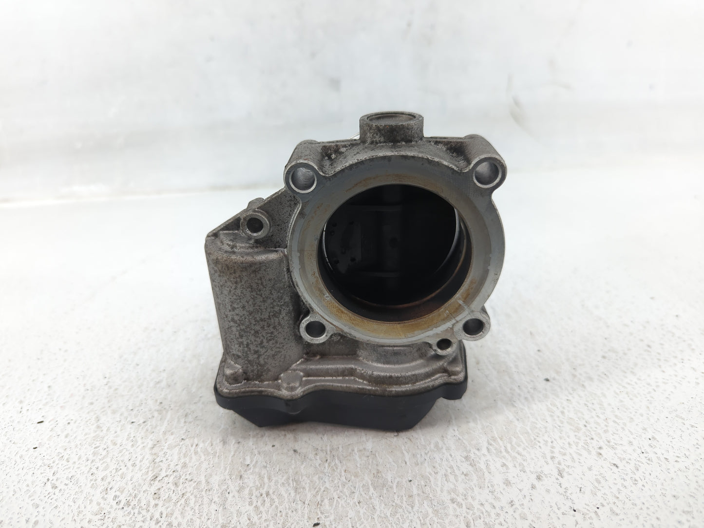 2010-2017 Audi Q5 Throttle Body P/N:06F 133 062 Q Fits OEM Used Auto Parts - Oemusedautoparts1.com