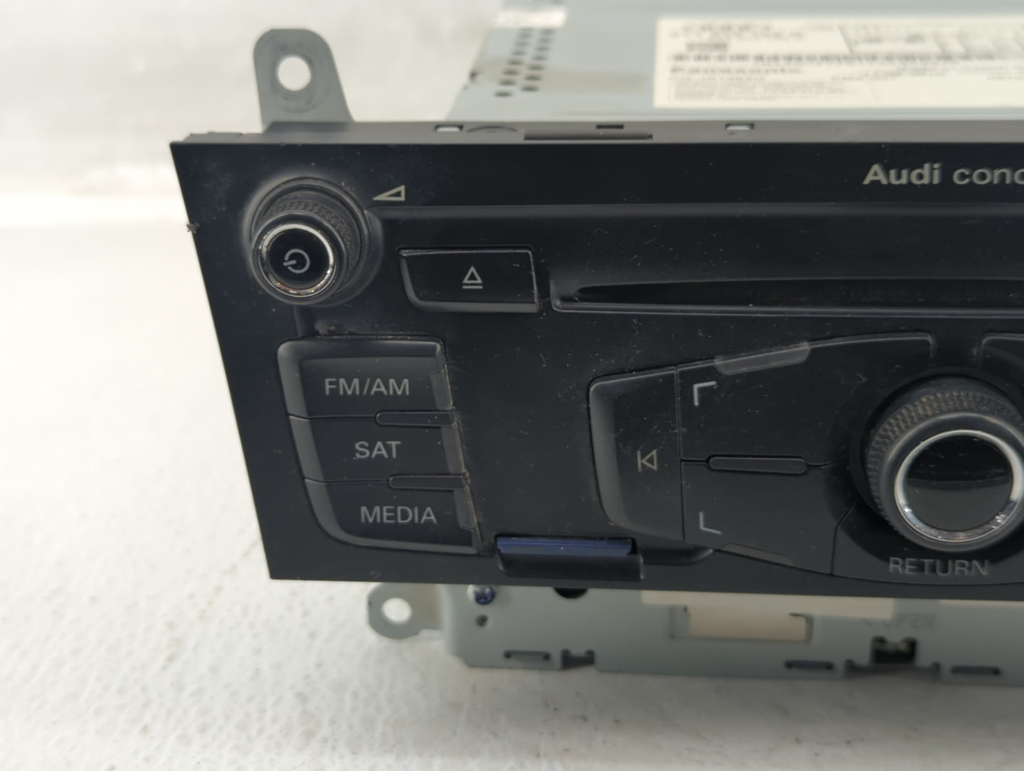 2011-2017 Audi Q5 Radio AM FM Cd Player Receiver Replacement P/N:8T1 035 186 R Fits Fits 2010 2011 2012 2013 2014 2015 2016 