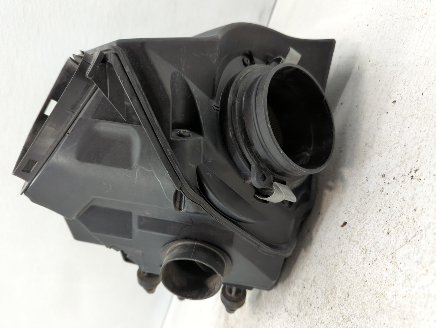 2009-2012 Audi Q5 Air Cleaner Intake-duct Hose Tube - Oemusedautoparts1.com