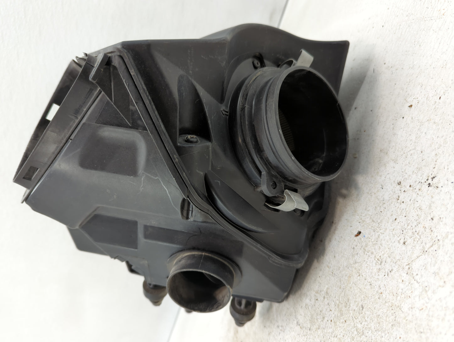 2009-2012 Audi Q5 Air Cleaner Intake-duct Hose Tube - Oemusedautoparts1.com