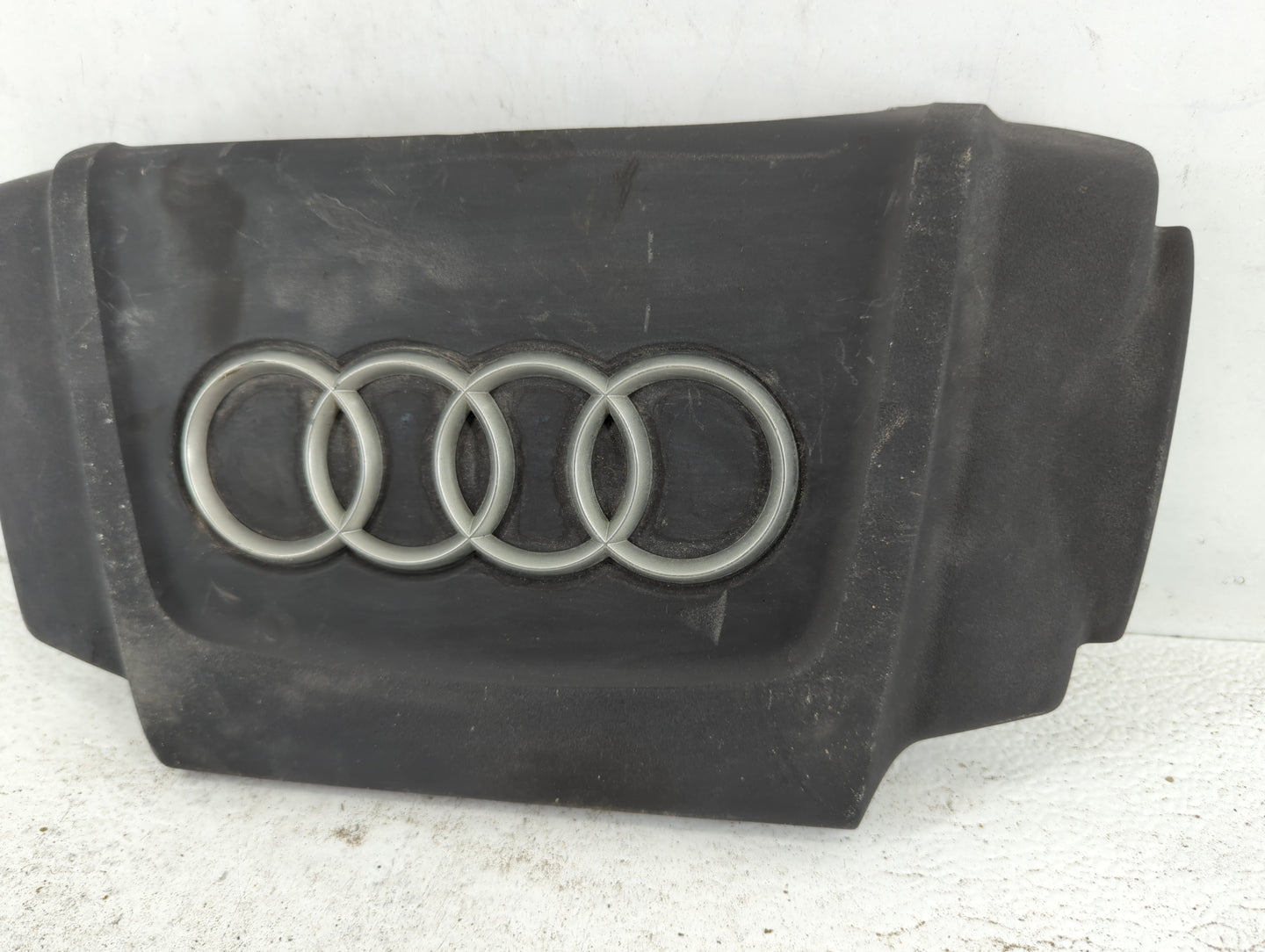 2011 Audi Q5 Engine Cover - Oemusedautoparts1.com