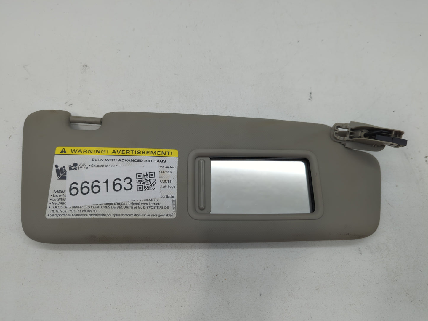 2011 Audi Q5 Sun Visor Shade Replacement Passenger Right Mirror Fits Fits 2009 2010 2012 OEM Used Auto Parts - Oemusedautopa