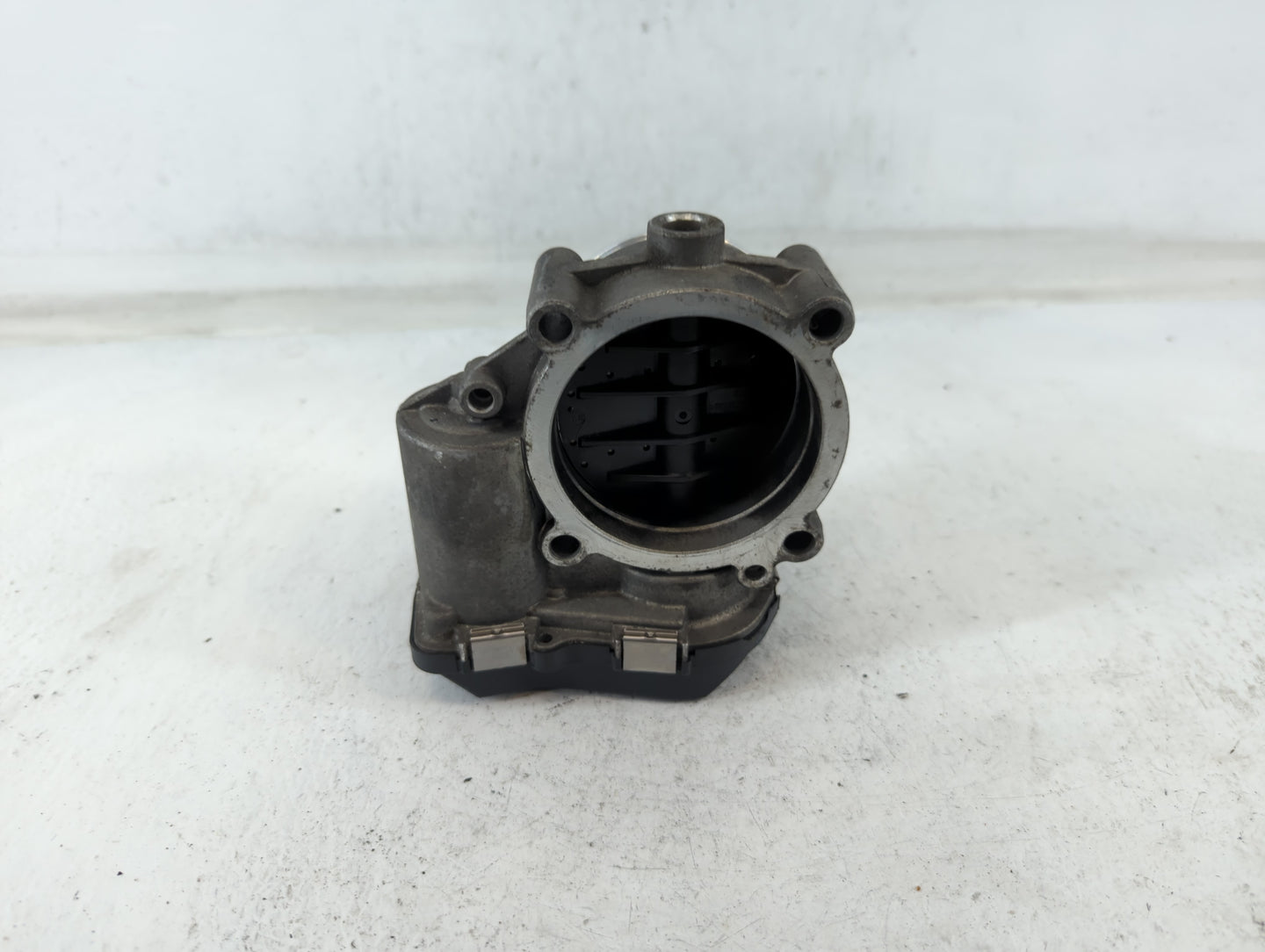 2009-2017 Audi Q5 Throttle Body P/N:06E 133 062 G A2C53388784 Fits OEM Used Auto Parts - Oemusedautoparts1.com