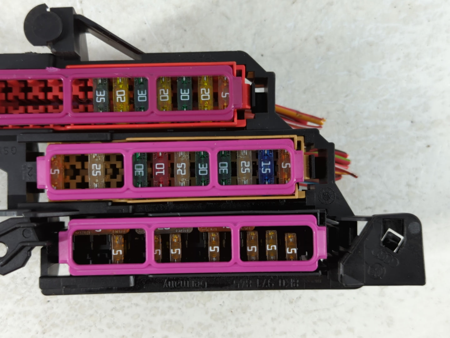 2009-2017 Audi Q5 Fusebox Fuse Box Panel Relay Module P/N:8K0 941 824 B Fits OEM Used Auto Parts - Oemusedautoparts1.com