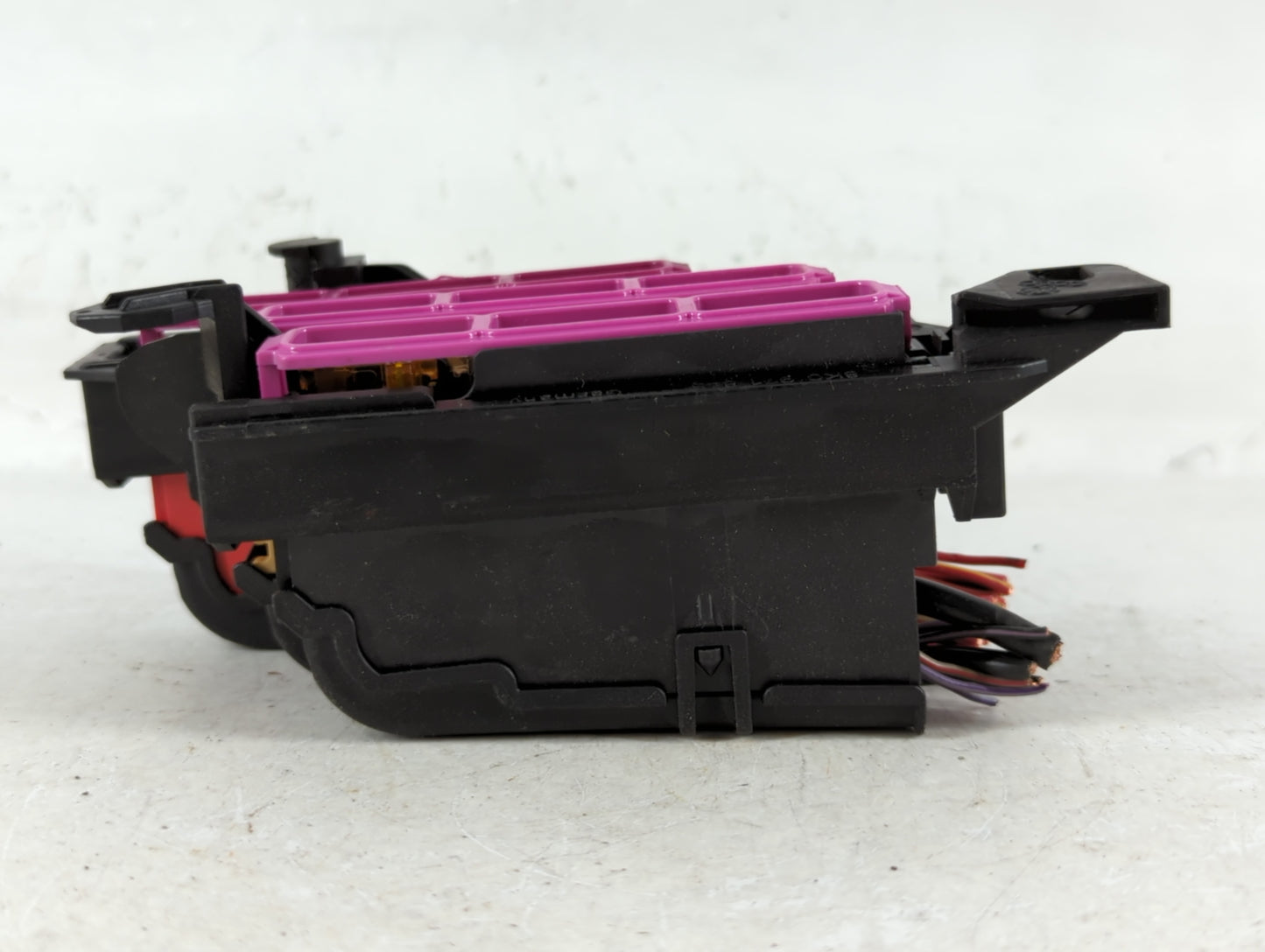 2009-2017 Audi Q5 Fusebox Fuse Box Panel Relay Module P/N:8K0 941 824 B Fits OEM Used Auto Parts - Oemusedautoparts1.com