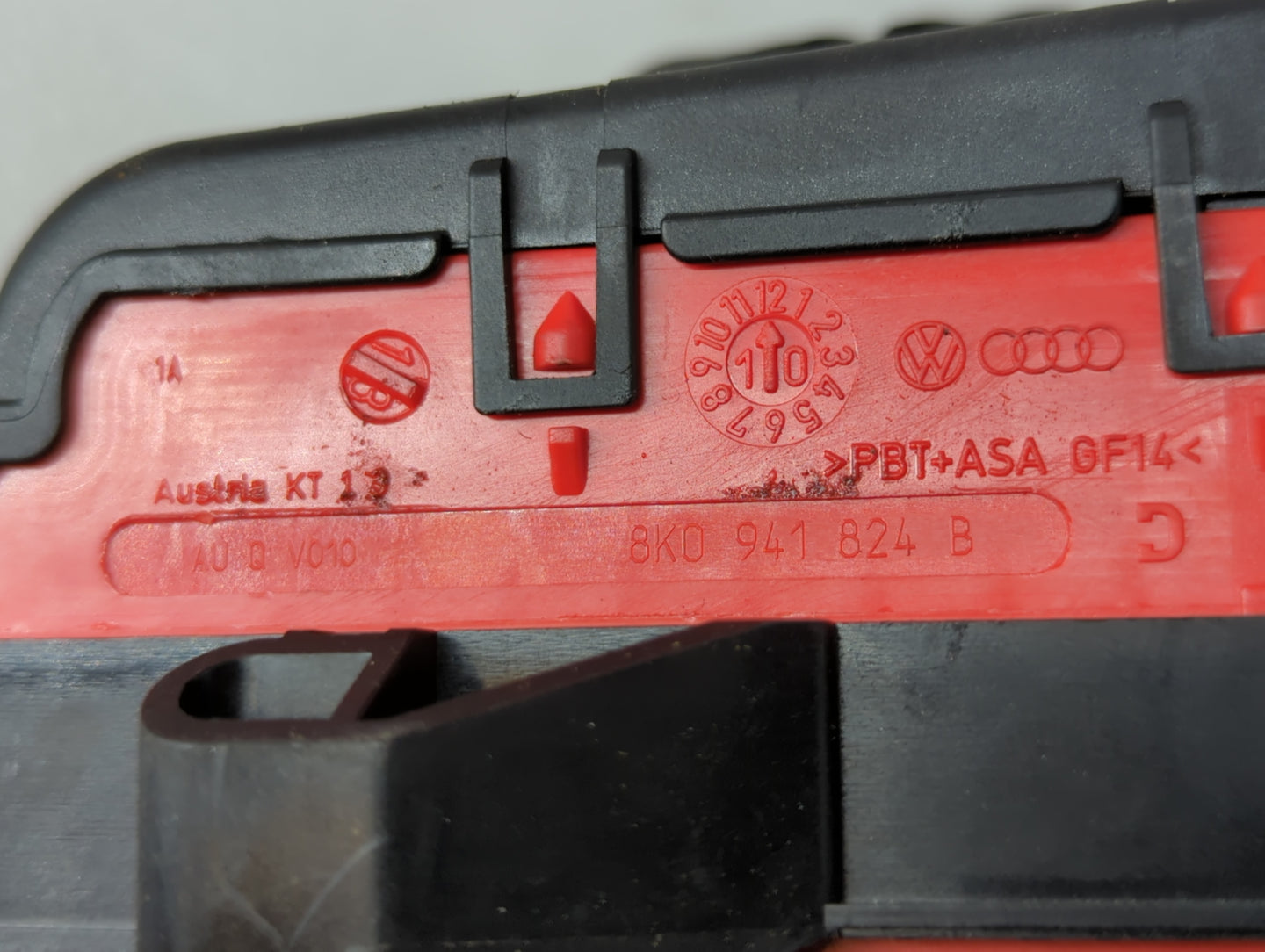 2009-2017 Audi Q5 Fusebox Fuse Box Panel Relay Module P/N:8K0 941 824 B Fits OEM Used Auto Parts - Oemusedautoparts1.com