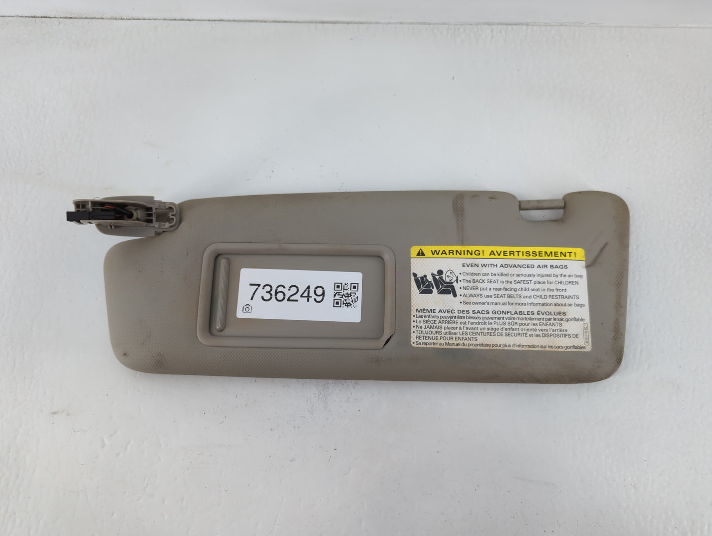 2009-2012 Audi Q5 Sun Visor Shade Replacement Passenger Right Mirror Fits Fits 2009 2010 2011 2012 OEM Used Auto Parts - Oem