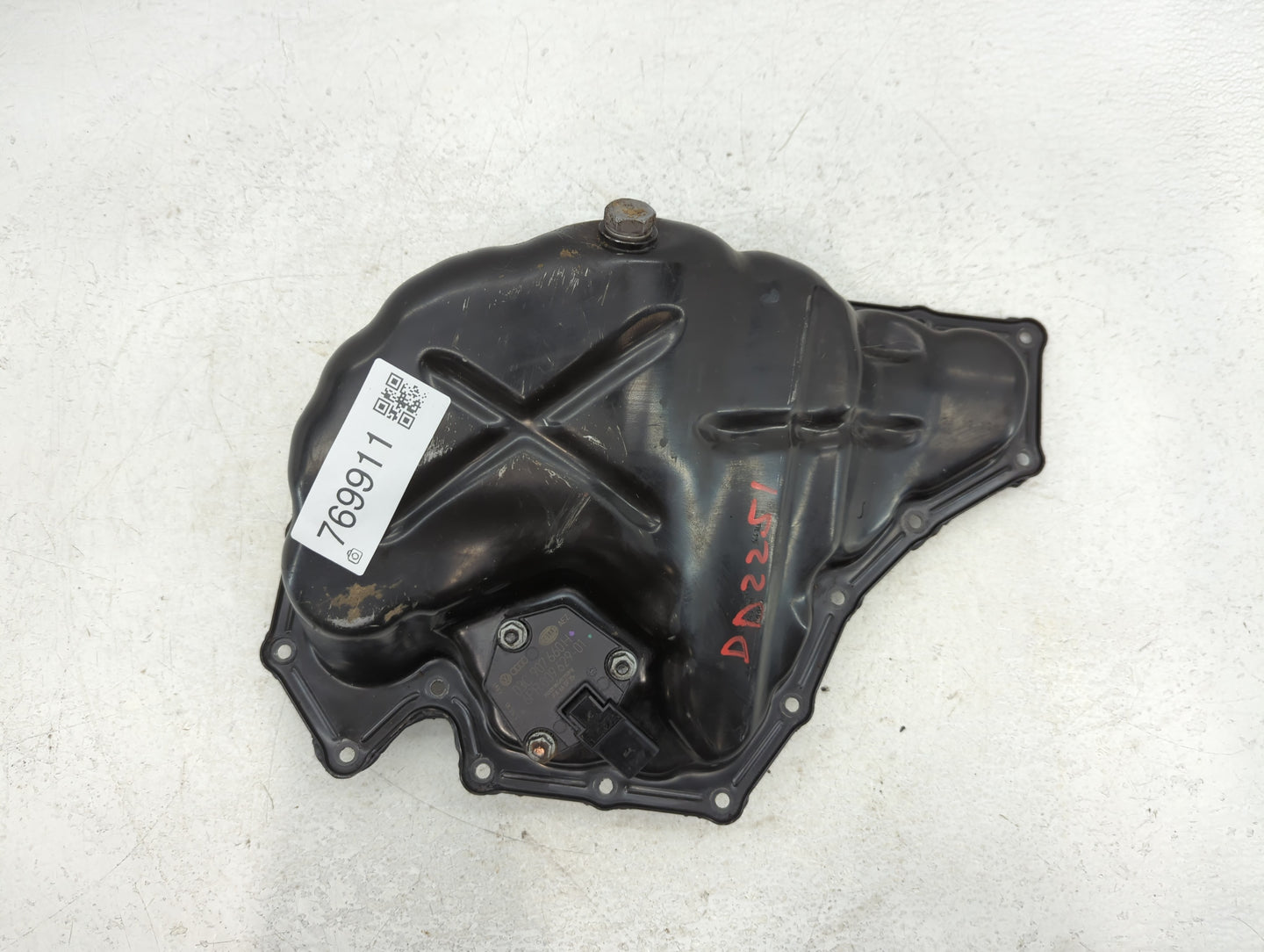 2011-2012 Audi Q5 Engine Oil Pan P/N:6PR 009 629-01 03C 907 660H Fits Fits 2009 2010 2011 2012 2013 2014 2015 2016 OEM Used 