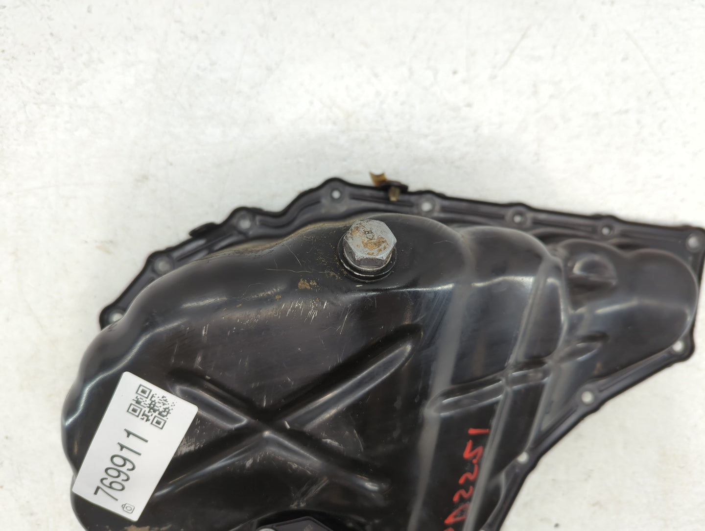 2011-2012 Audi Q5 Engine Oil Pan P/N:6PR 009 629-01 03C 907 660H Fits Fits 2009 2010 2011 2012 2013 2014 2015 2016 OEM Used 