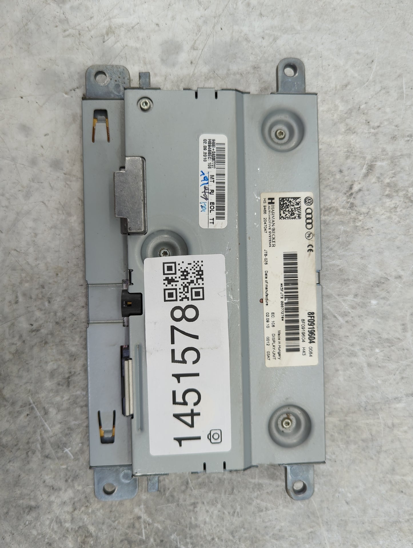 2011-2012 Audi Q7 Information Display Screen - Oemusedautoparts1.com