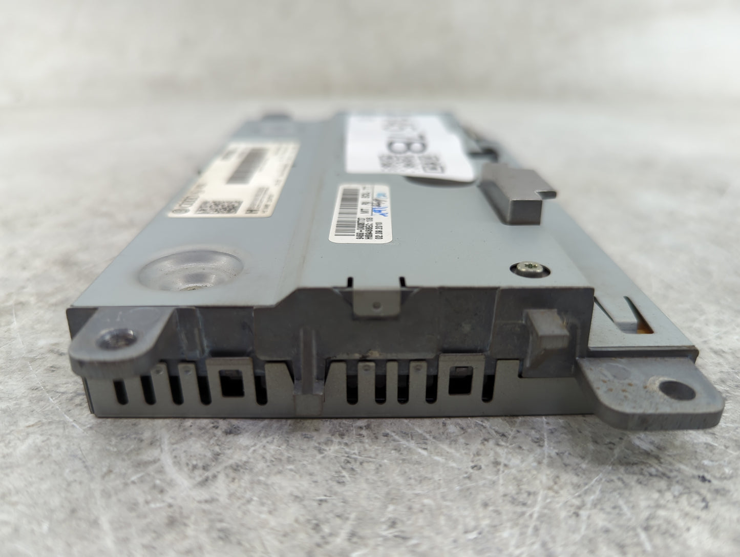 2011-2012 Audi Q7 Information Display Screen - Oemusedautoparts1.com