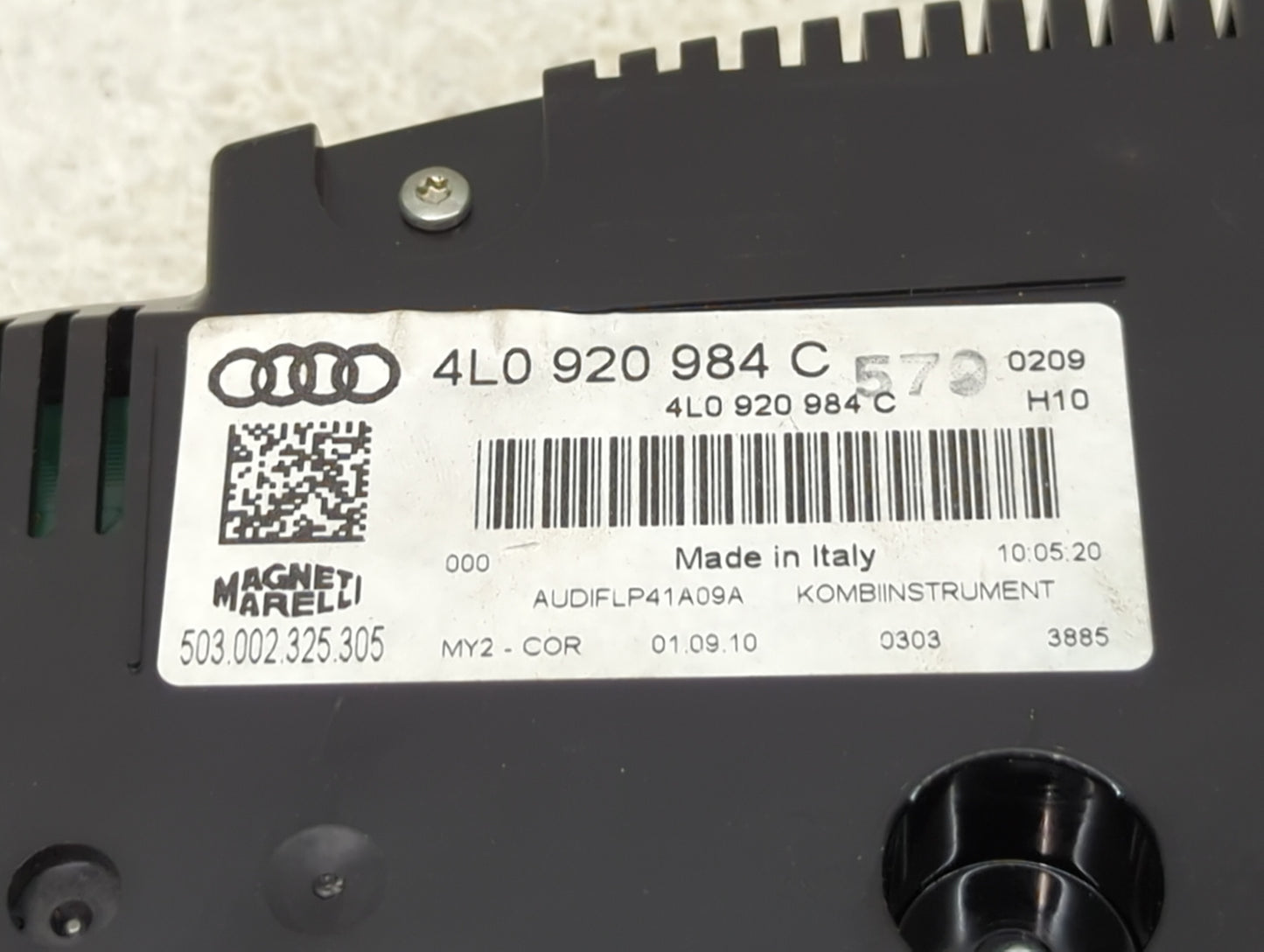 2011 Audi Q7 Instrument Cluster Speedometer Gauges P/N:4L0 920 984 C Miles: Fits OEM Used Auto Parts - Oemusedautoparts1.com