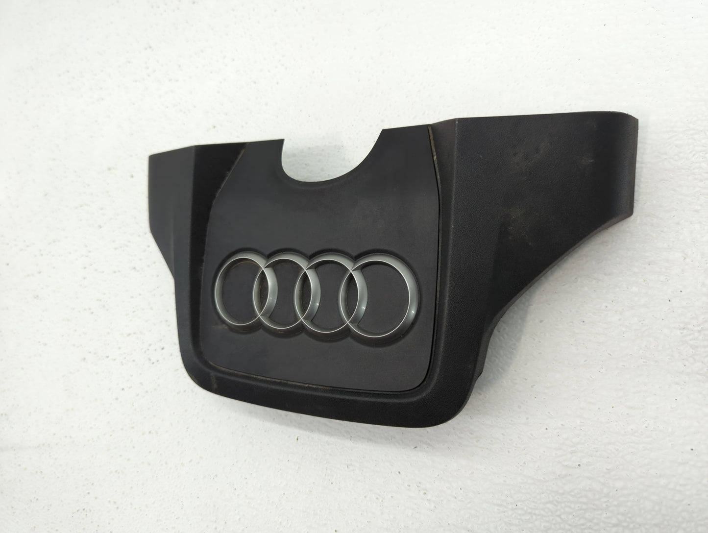 2011 Audi Q7 Engine Cover - Oemusedautoparts1.com