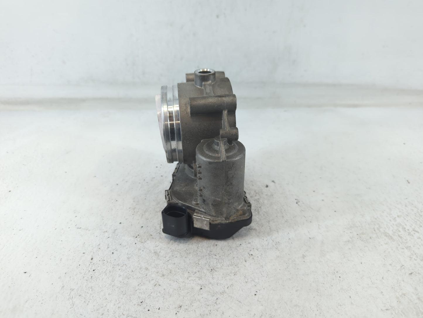 2011-2019 Audi Q7 Throttle Body P/N:06E 133 062 G Fits Fits 2008 2009 2010 2011 2012 2013 2014 2015 2016 2017 2018 2019 OEM 