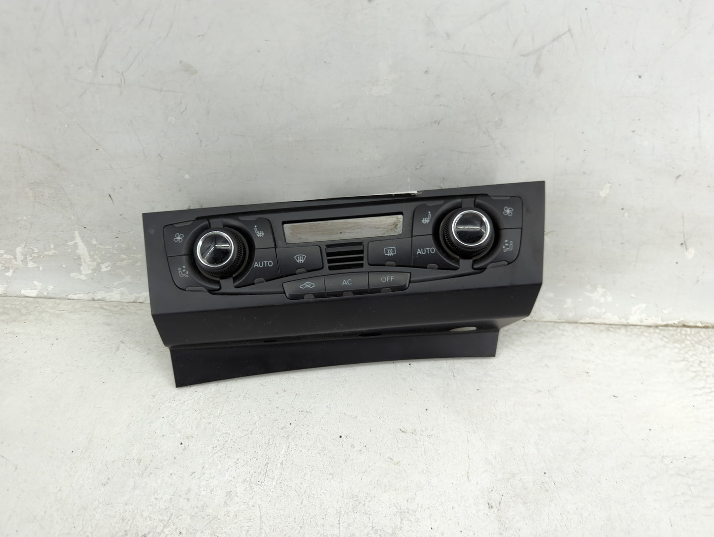 2010-2012 Audi S4 Climate Control Module Temperature AC/Heater Replacement P/N:8T1 820 043 AQ Fits OEM Used Auto Parts - Oem