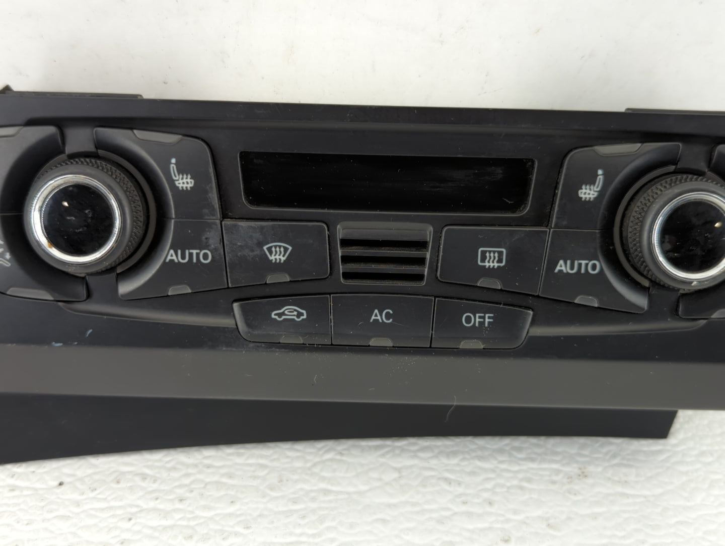 2008-2013 Audi S5 Climate Control Module Temperature AC/Heater Replacement P/N:8T1 820 043 AA 8T1 820 043 AK Fits OEM Used A