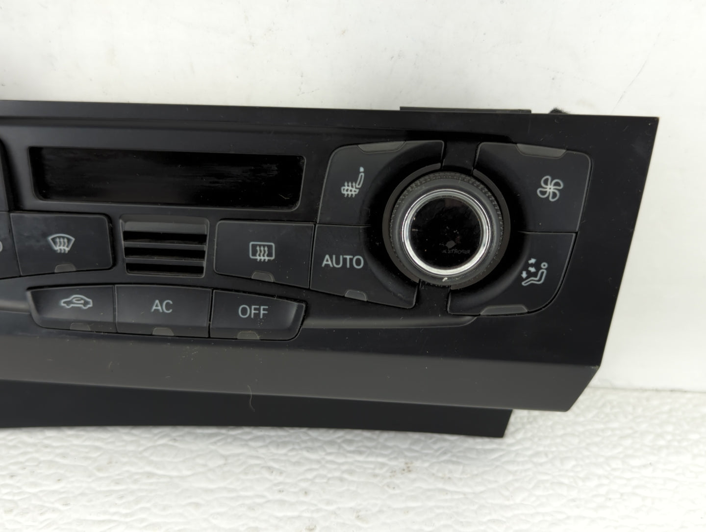 2008-2013 Audi S5 Climate Control Module Temperature AC/Heater Replacement P/N:8T1 820 043 AA 8T1 820 043 AK Fits OEM Used A