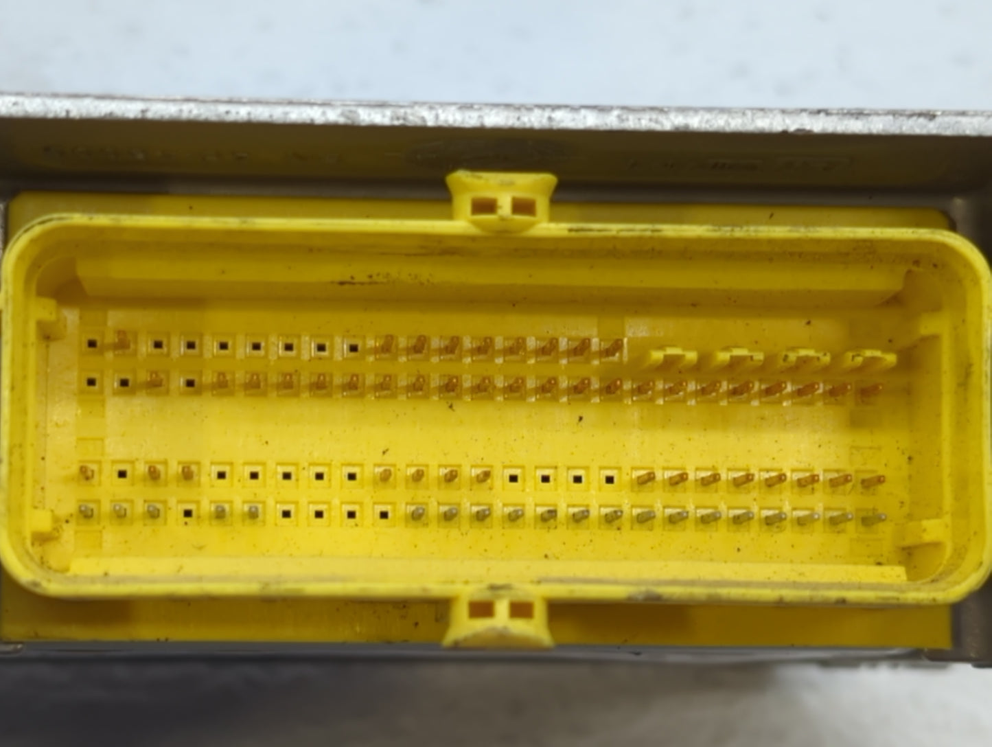 2010-2012 Audi S5 Chassis Control Module Ccm Bcm Body Control - Oemusedautoparts1.com