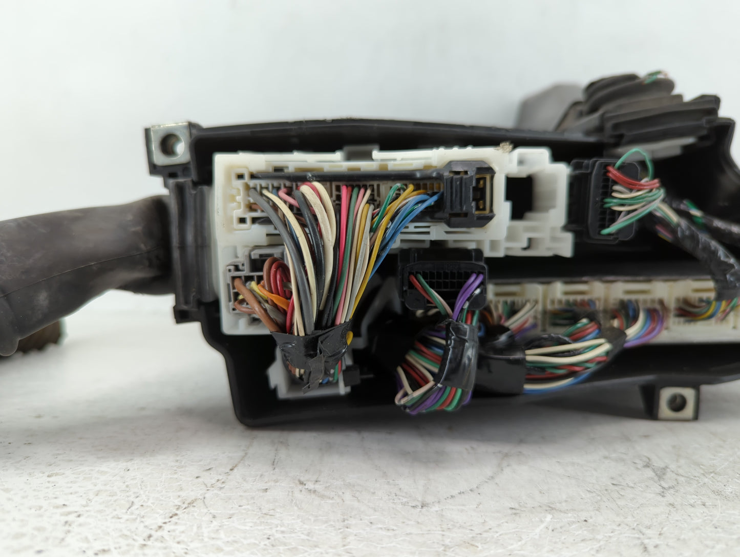 2011 Blank Key Toyota Fusebox Fuse Box Panel Relay Module Fits OEM Used Auto Parts - Oemusedautoparts1.com