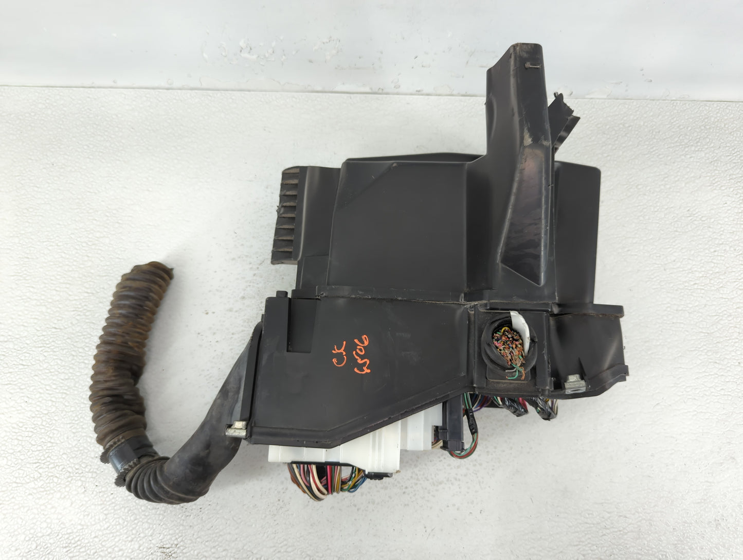 2011 Blank Key Toyota Fusebox Fuse Box Panel Relay Module Fits OEM Used Auto Parts - Oemusedautoparts1.com