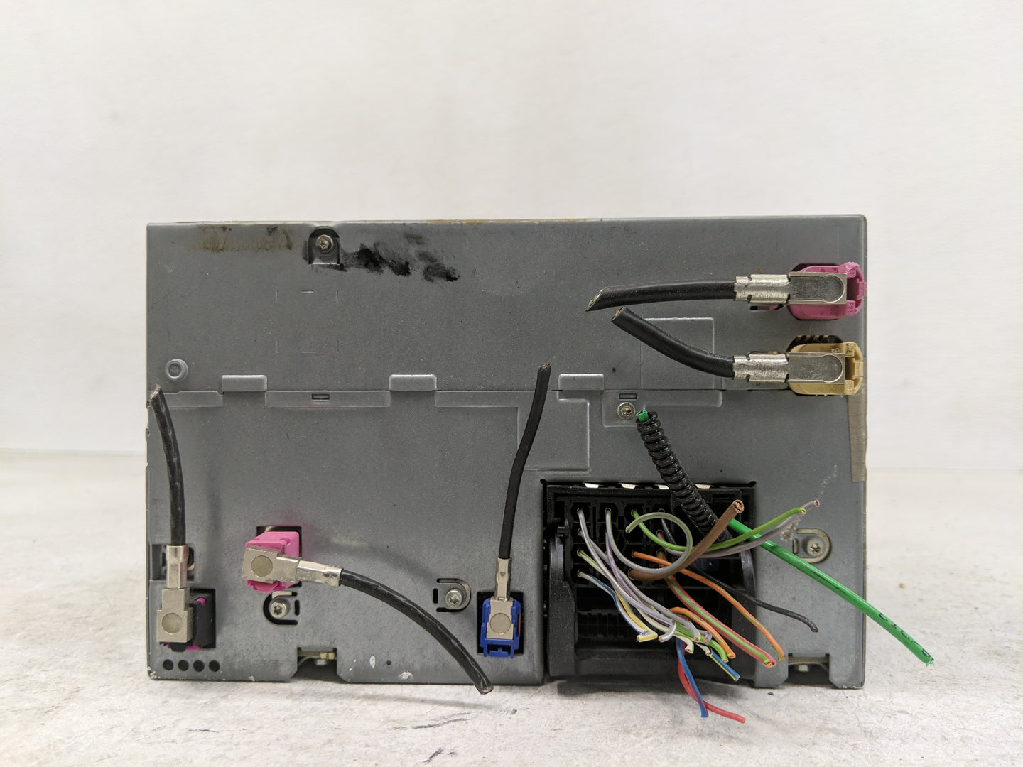 2011 Bmw 128i Radio AM FM Cd Player Receiver Replacement Fits OEM Used Auto Parts - Oemusedautoparts1.com