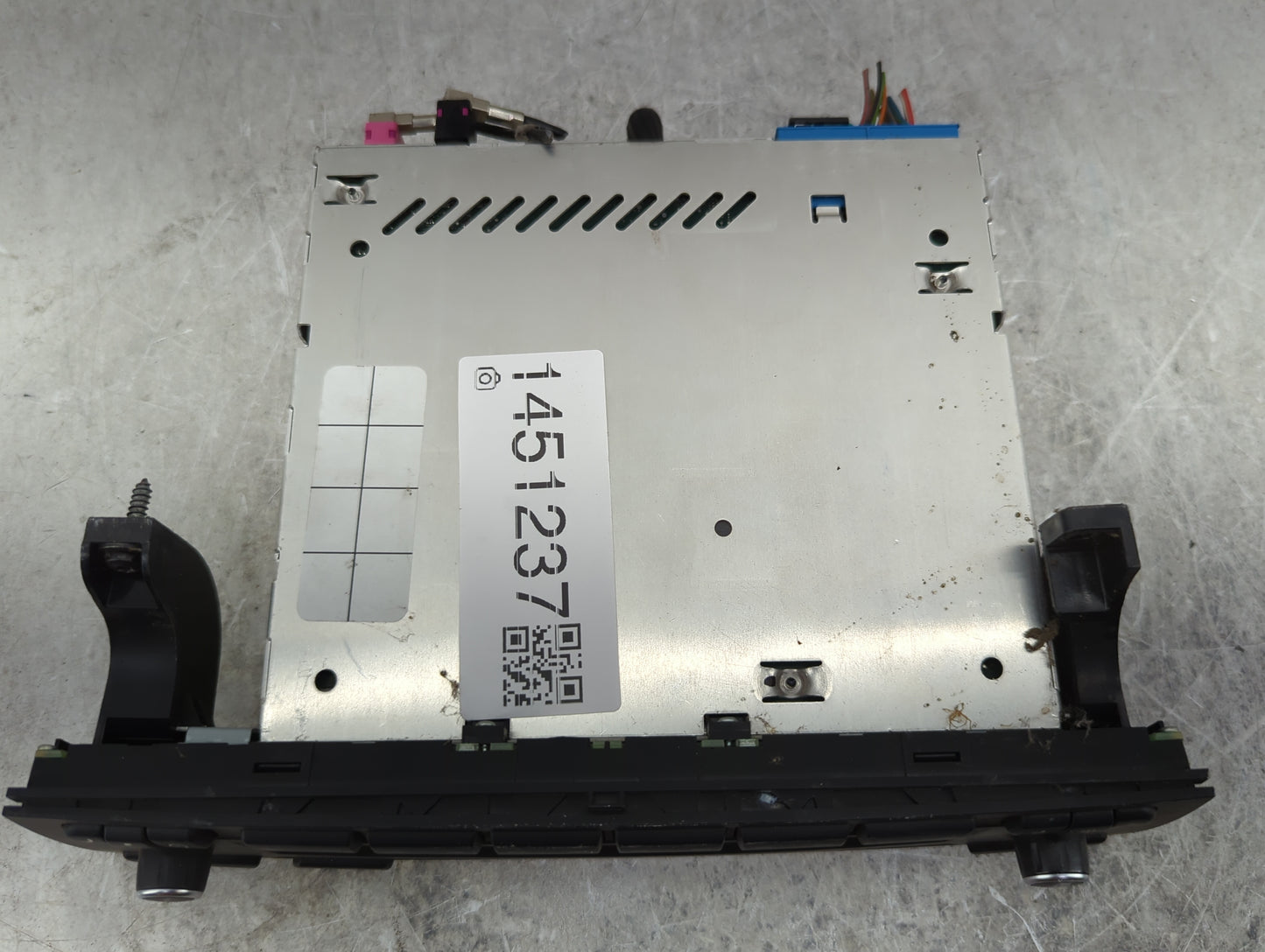 2010-2013 Bmw 135 Radio AM FM Cd Player Receiver Replacement P/N:6512 9302163-01 VD1035D6231611 Fits OEM Used Auto Parts - O