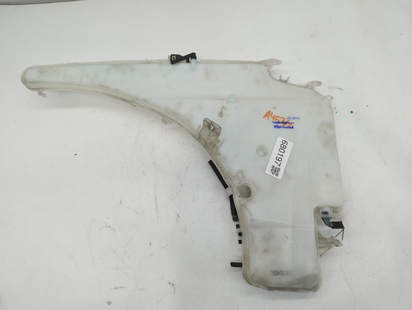 Bmw 320i Windshield Washer Fluid Reservoir Bottle Oem - Oemusedautoparts1.com