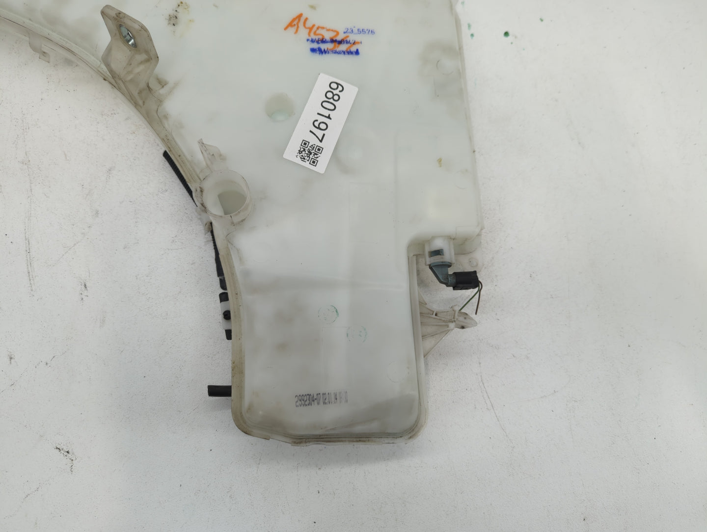 Bmw 320i Windshield Washer Fluid Reservoir Bottle Oem - Oemusedautoparts1.com