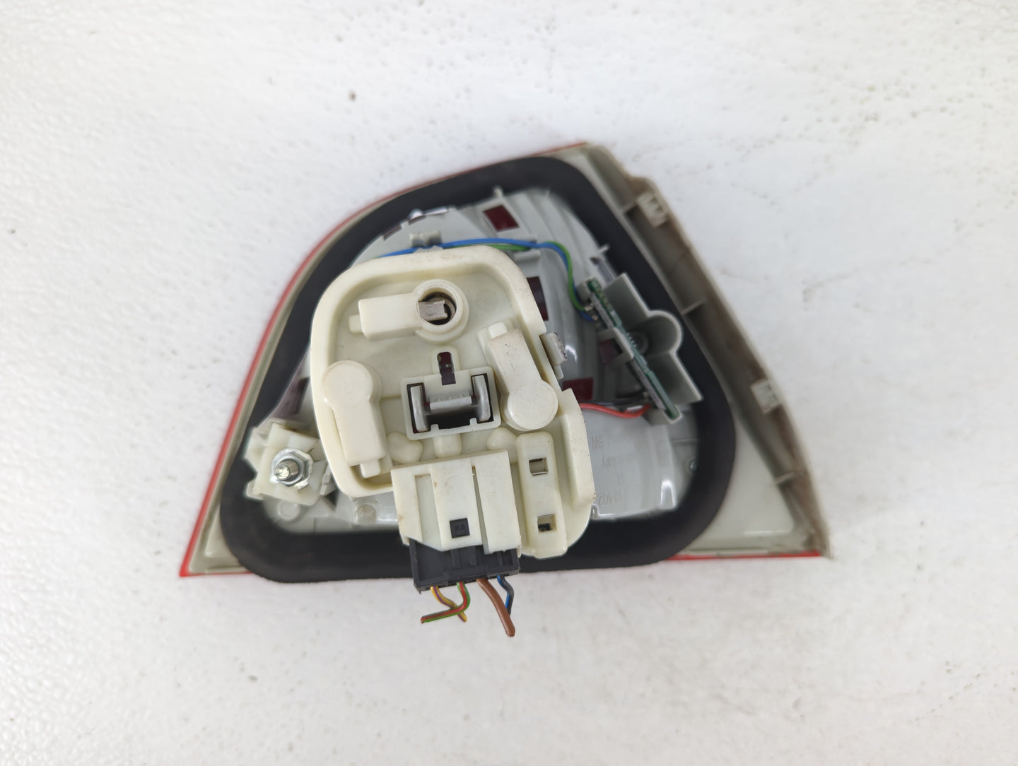 2009-2011 Bmw 323i Tail Light Assembly Passenger Right OEM P/N:7289428 AI Fits Fits 2009 2010 2011 OEM Used Auto Parts - Oem