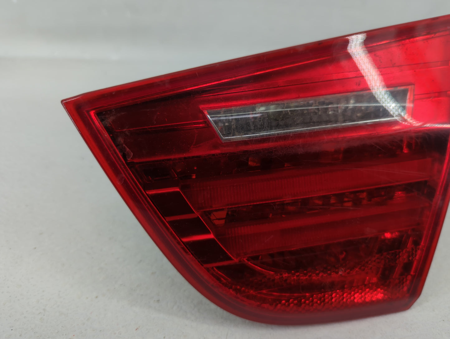 2009-2011 Bmw 323i Tail Light Assembly Passenger Right OEM P/N:218402 Fits Fits 2009 2010 2011 OEM Used Auto Parts - Oemused