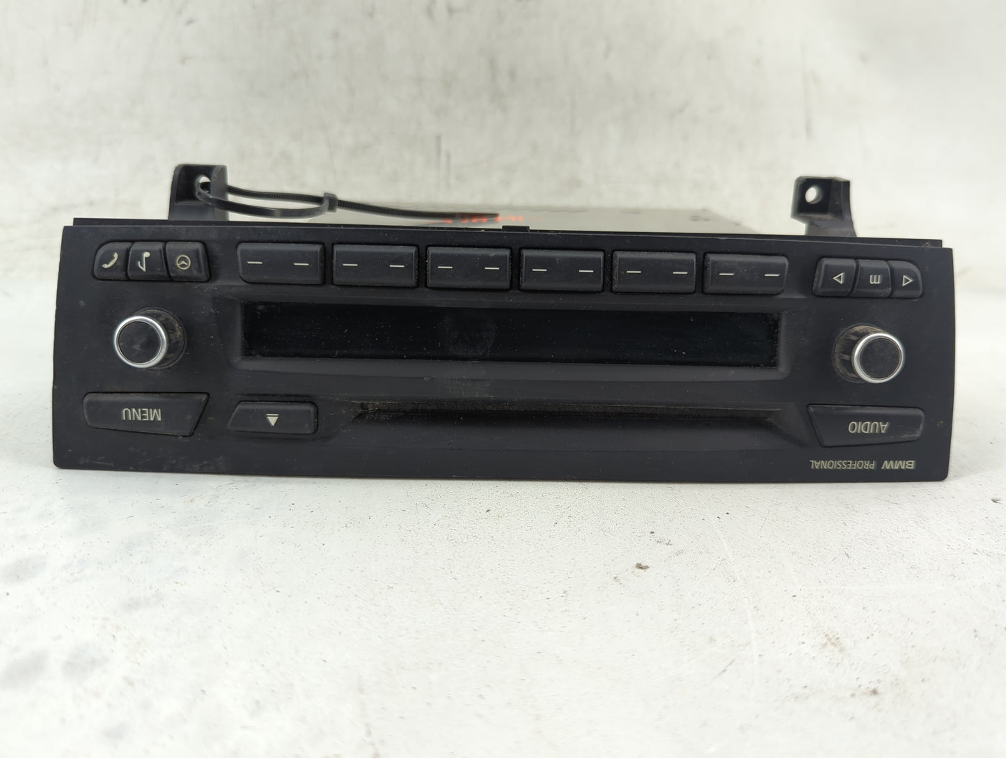 2010-2013 Bmw 328 Radio AM FM Cd Player Receiver Replacement P/N:9246504-01 VD1035A6133894 Fits OEM Used Auto Parts - Oemuse