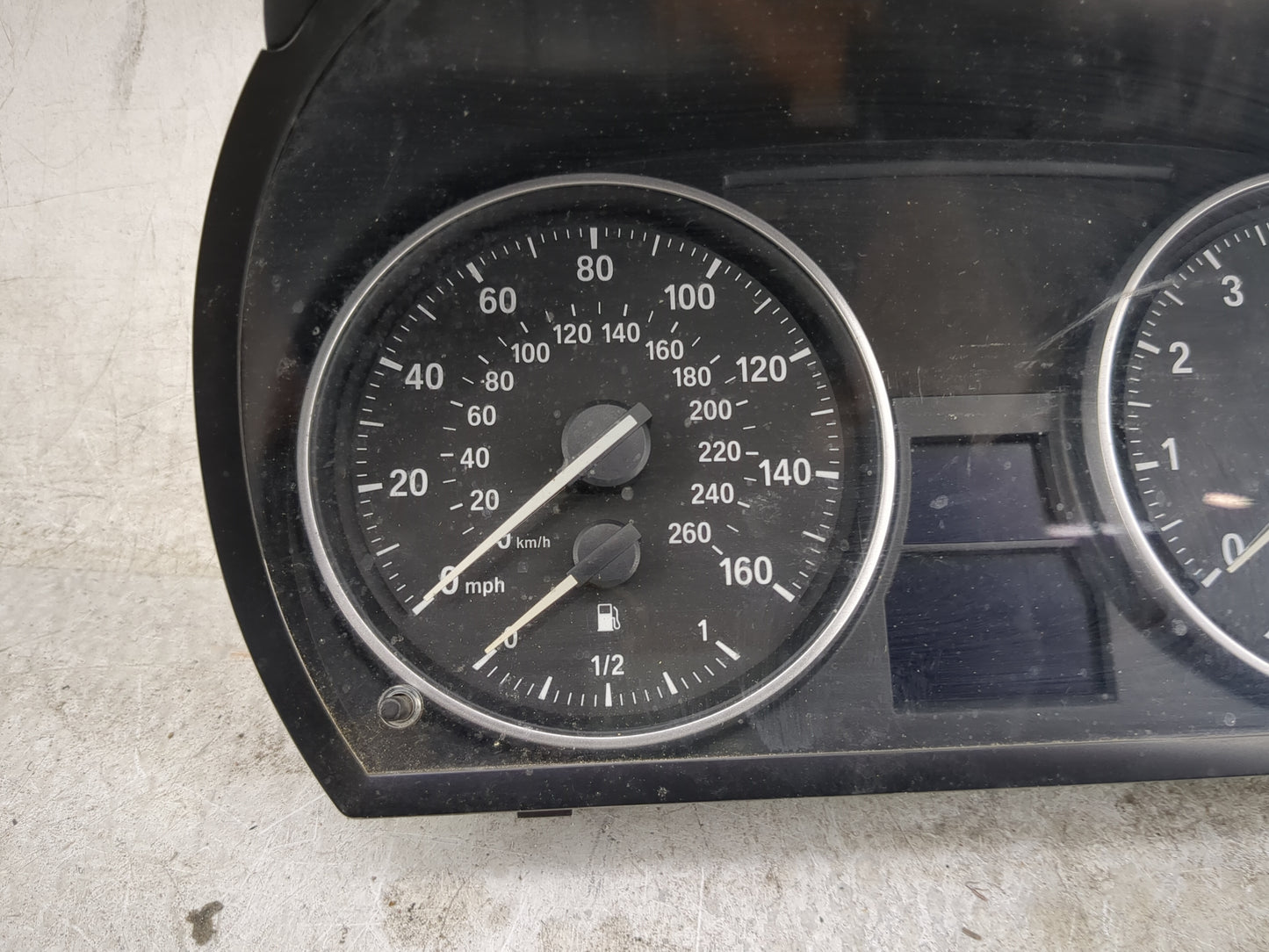 2011-2013 Bmw 328 Instrument Cluster Speedometer Gauges P/N:9242370-01 A2C 534 185 09 Miles:163K Fits Fits 2011 2012 2013 OE