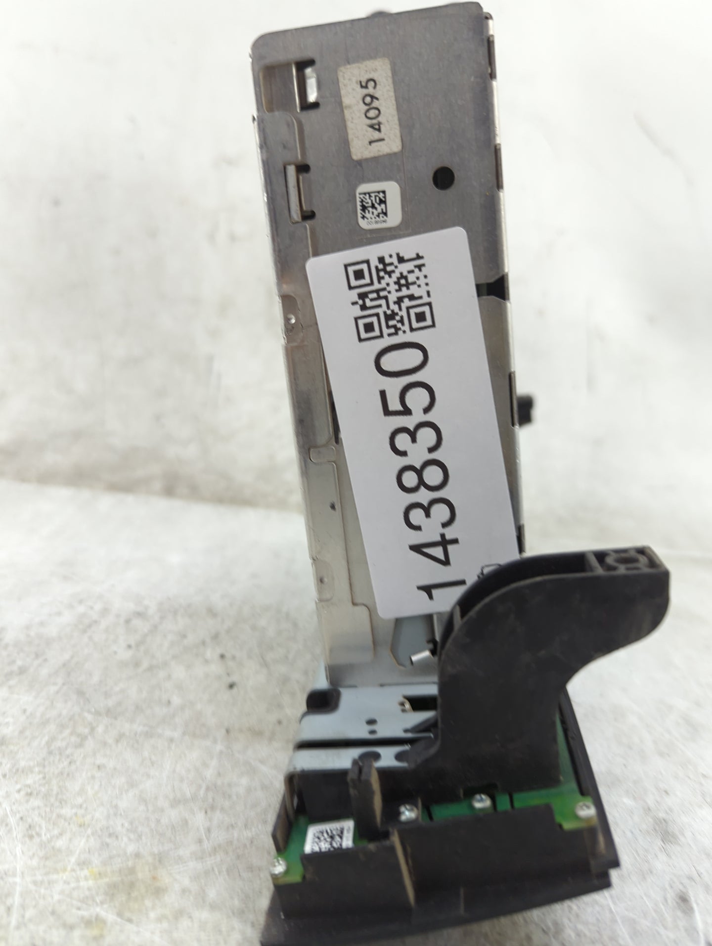2011-2013 Bmw 328i Radio AM FM Cd Player Receiver Replacement P/N:6512 9302179-01 9302179-01 Fits OEM Used Auto Parts - Oemu