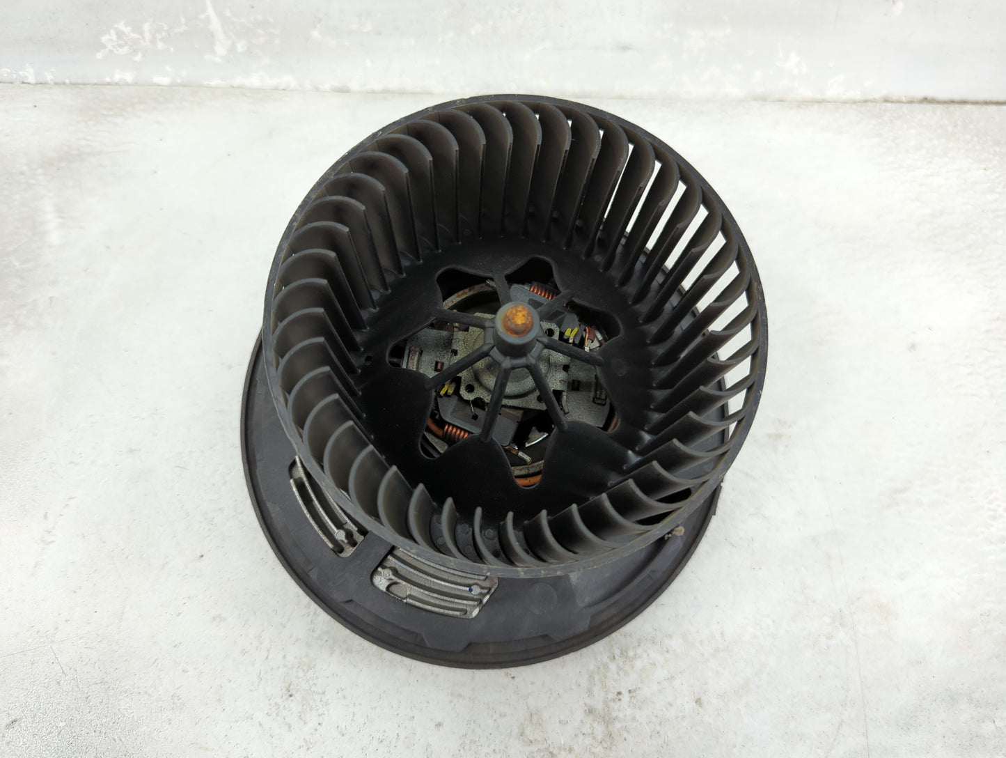 2007-2013 Bmw 328i Heater AC Blower Motor P/N:T1021327U-D Fits OEM Used Auto Parts - Oemusedautoparts1.com