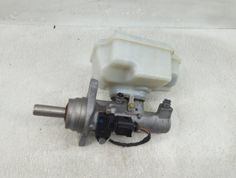compare product Bmw 328xi Brake Master Cylinder