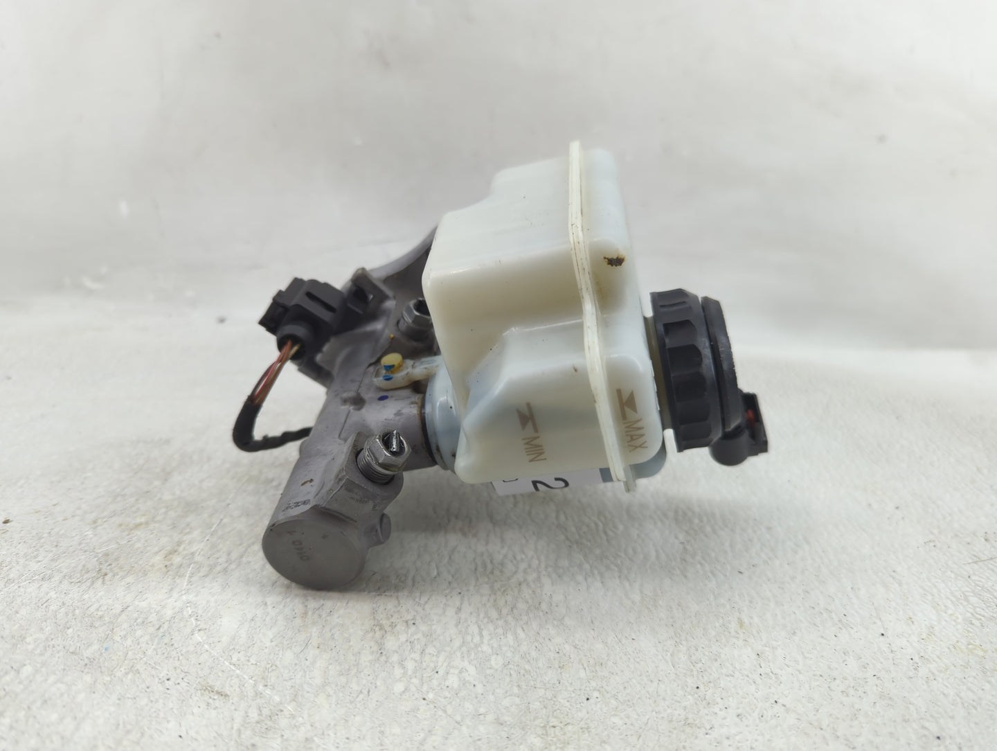Bmw 328xi Brake Master Cylinder - Oemusedautoparts1.com