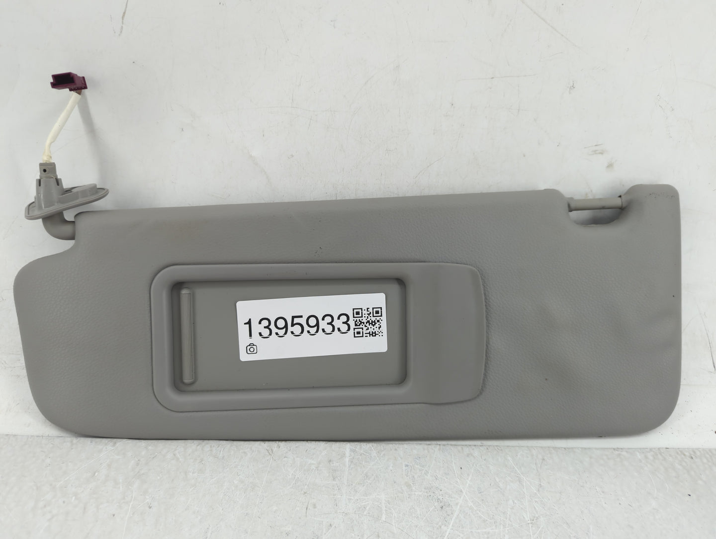 2007-2011 Bmw 328i Sun Visor Shade Replacement Driver Left Mirror Fits OEM Used Auto Parts - Oemusedautoparts1.com