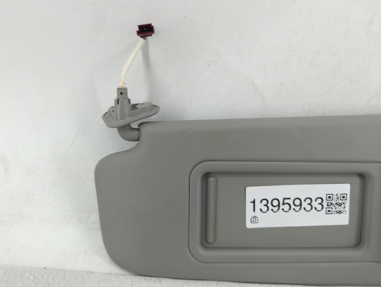 2007-2011 Bmw 328i Sun Visor Shade Replacement Driver Left Mirror Fits OEM Used Auto Parts - Oemusedautoparts1.com