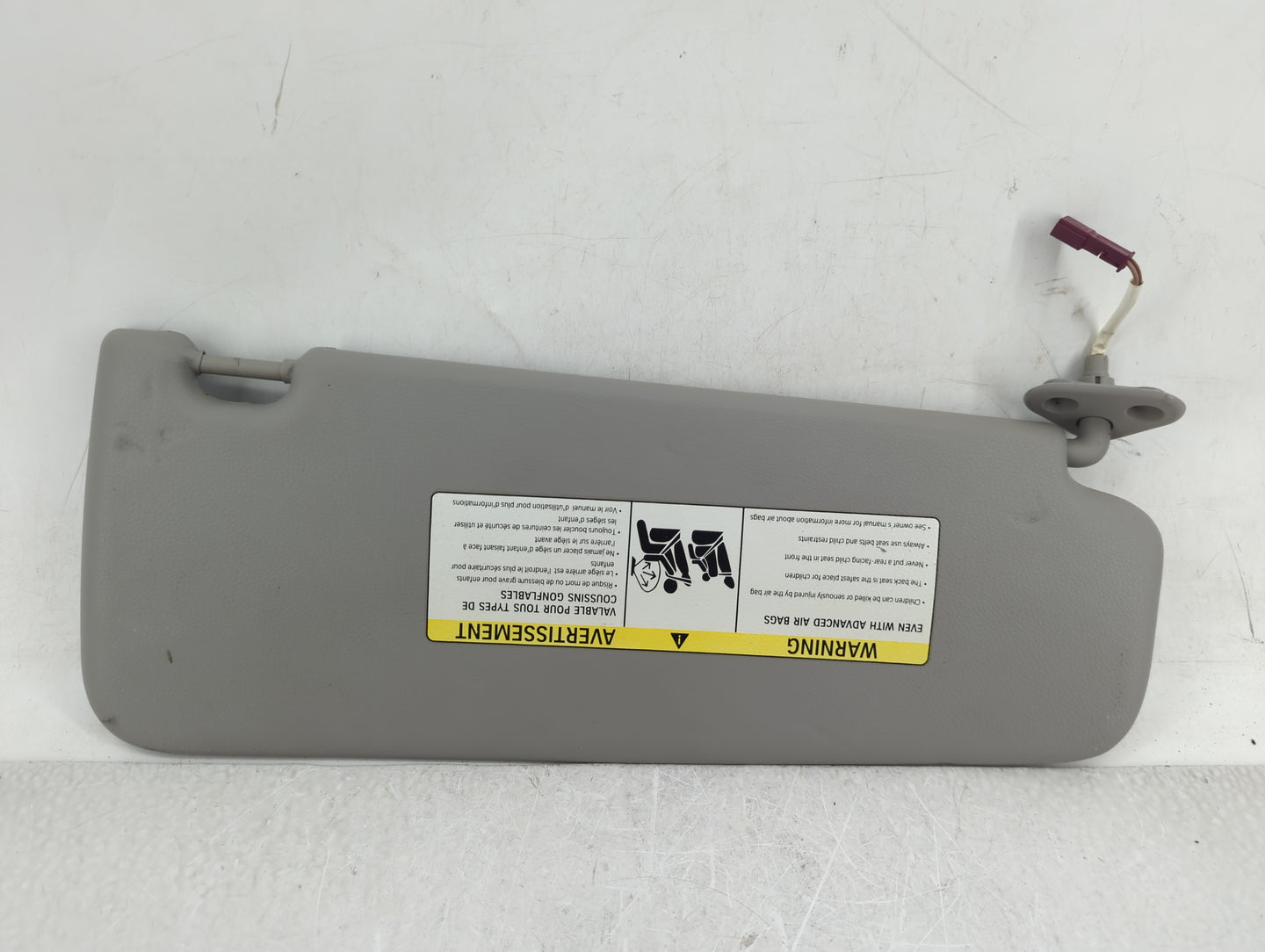 2007-2011 Bmw 328i Sun Visor Shade Replacement Driver Left Mirror Fits OEM Used Auto Parts - Oemusedautoparts1.com